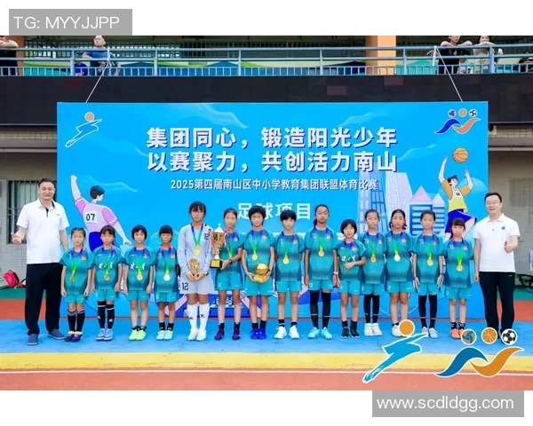 追逐梦想的绿茵场上每一次拼搏都是人生的启示与成长