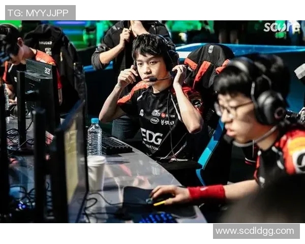 和平精英巨献：深入解析EDG战队的战术意识与团队协作技巧