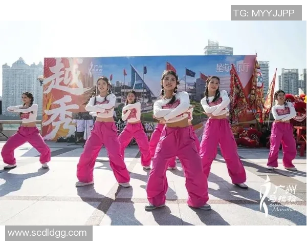 广州城市马拉松街舞队精彩表现与节奏感评析 广州城市马拉松街舞队精彩表现与节奏感评析