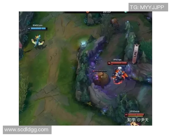 赛后复盘分析FPX与RNG对决中的战术运用与技术细节探讨 赛后复盘分析FPX与RNG对决中的战术运用与技术细节探讨